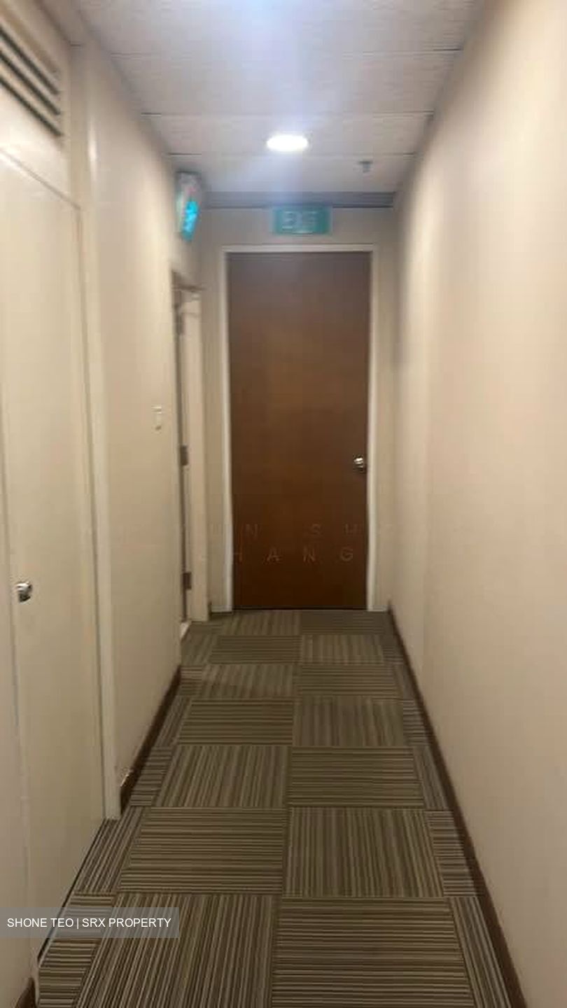 Golden Shoe Car Park (D1), Office #575910091